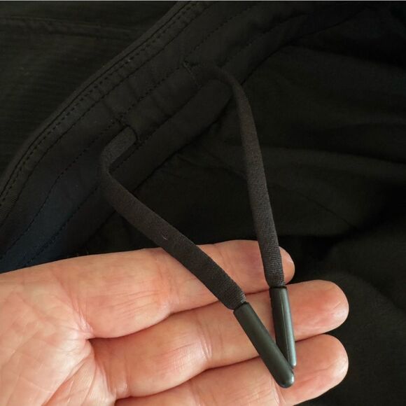 Lululemon Seawall Track Pant 2.0 Lined in 
Deep Coal Size Small - Picture 14 of 16